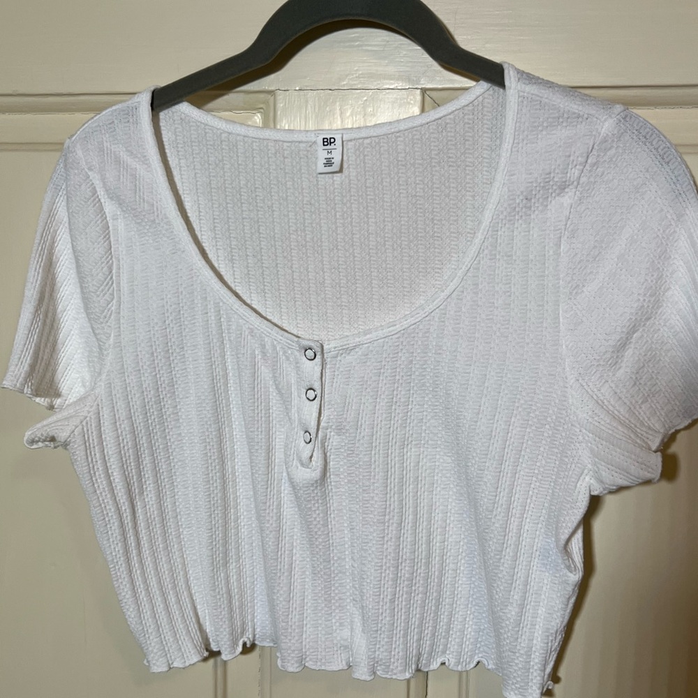 White Ribbed Button-Up Crop Top - Picture 3 of 5